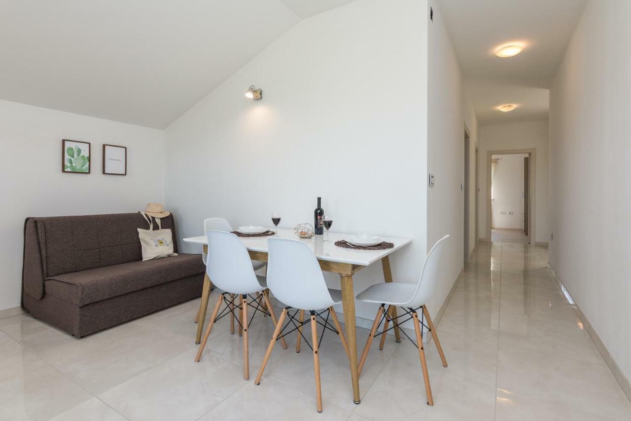 Apartment Feel Good *